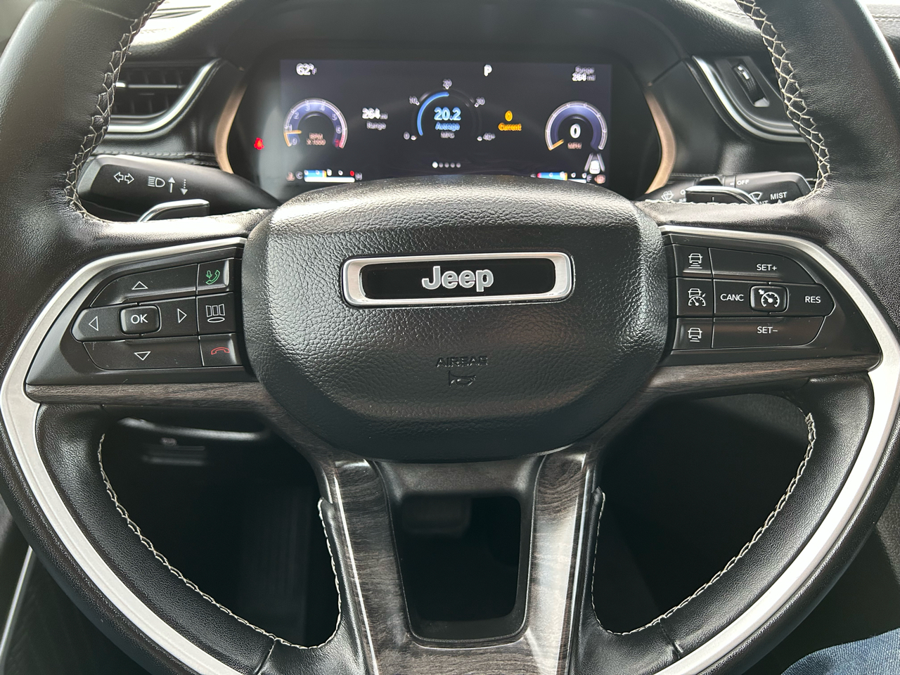 Jeep Grand Cherokee L Limited 4WD 2022