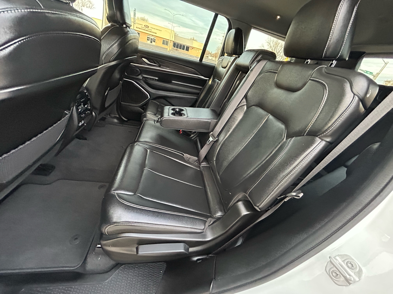 Jeep Grand Cherokee L Limited 4WD 2022