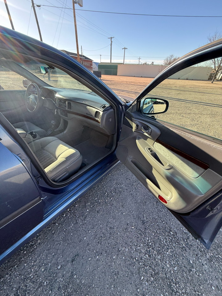 Chevrolet Impala LS 2000