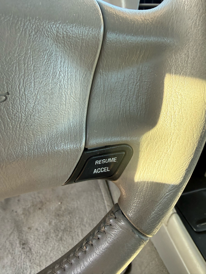 Chevrolet Impala LS 2000