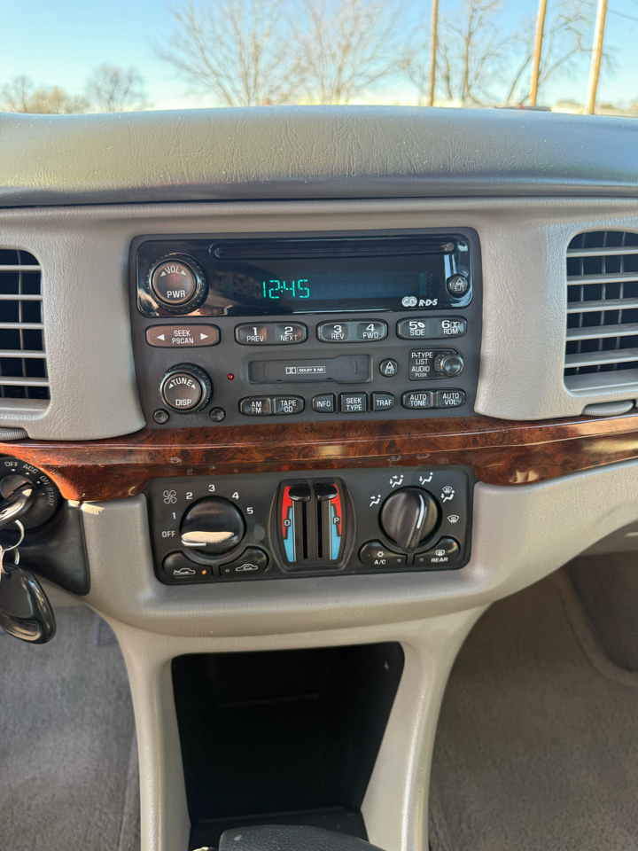 Chevrolet Impala LS 2000