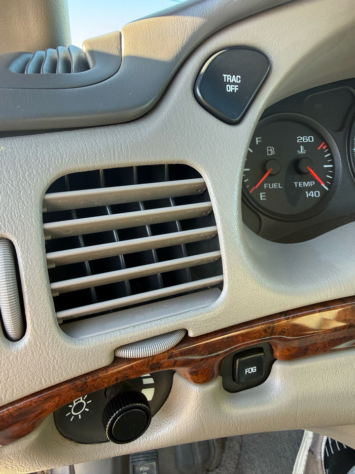 Chevrolet Impala LS 2000