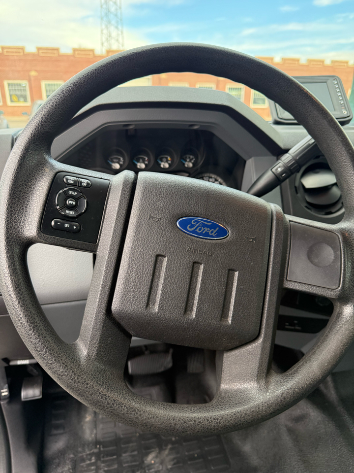 Ford F-250 SD XL SuperCab Long Bed 4WD 2014