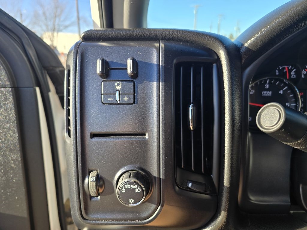 Chevrolet Silverado 2500HD Work Truck Double Cab Long Box 4WD 2017