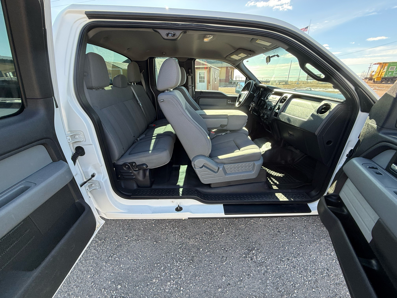 Ford F-150 XL SuperCab 8-ft. Bed 4WD 2013