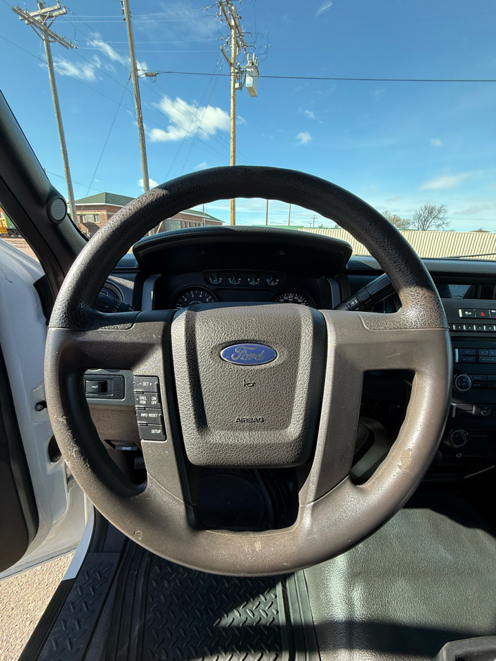 Ford F-150 XL SuperCab 8-ft. Bed 4WD 2013