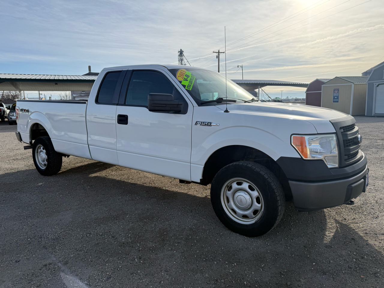 Ford F-150 XL SuperCab 8-ft. Bed 4WD 2013