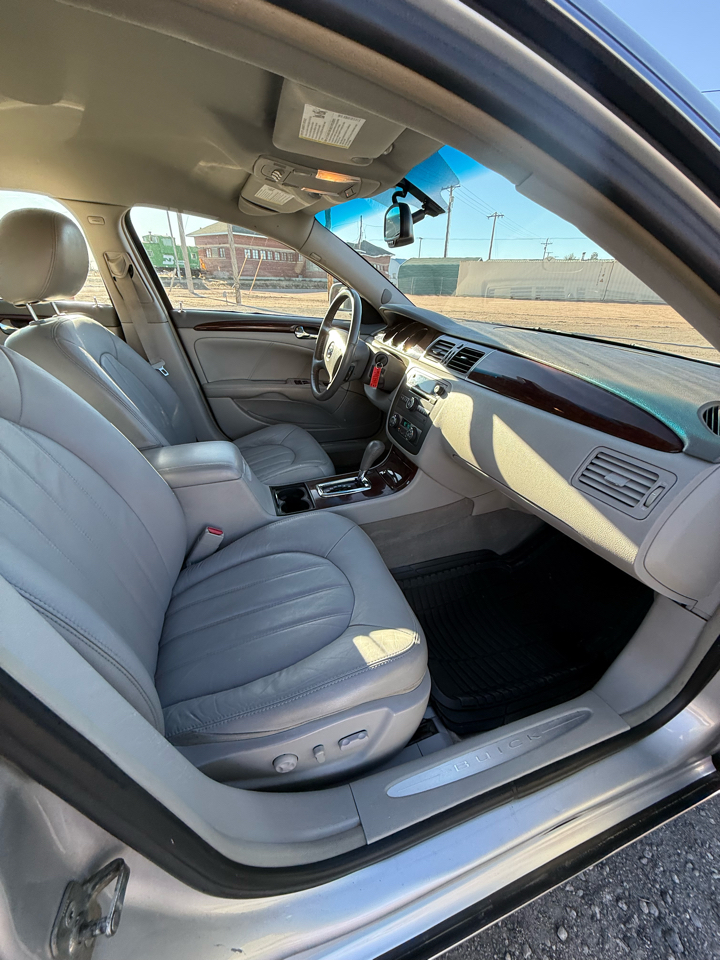 Buick Lucerne CXL 2010