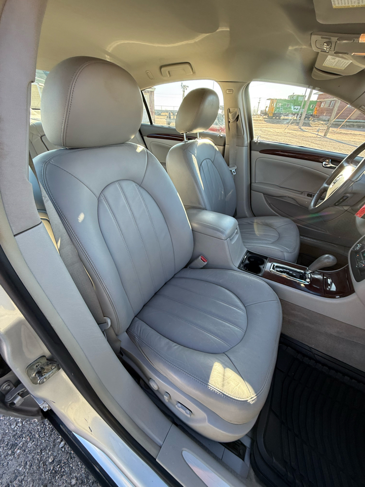 Buick Lucerne CXL 2010