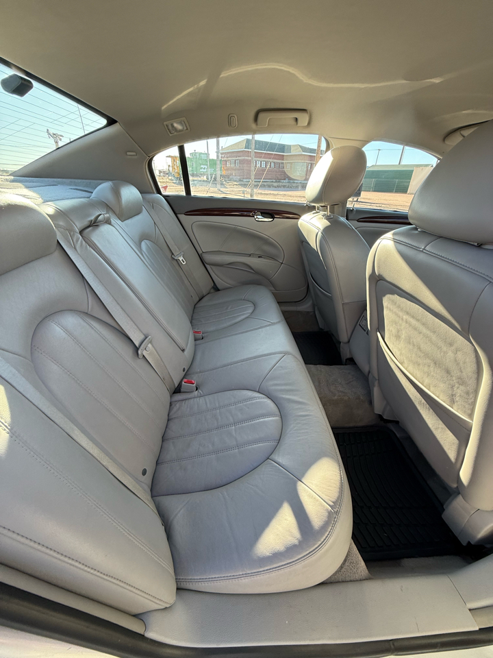 Buick Lucerne CXL 2010