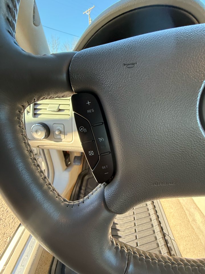 Buick Lucerne CXL 2010