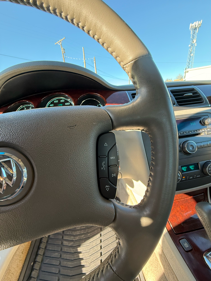 Buick Lucerne CXL 2010