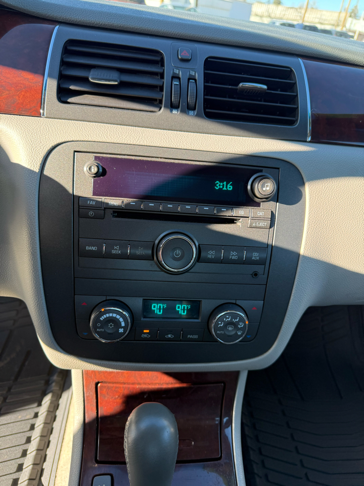 Buick Lucerne CXL 2010