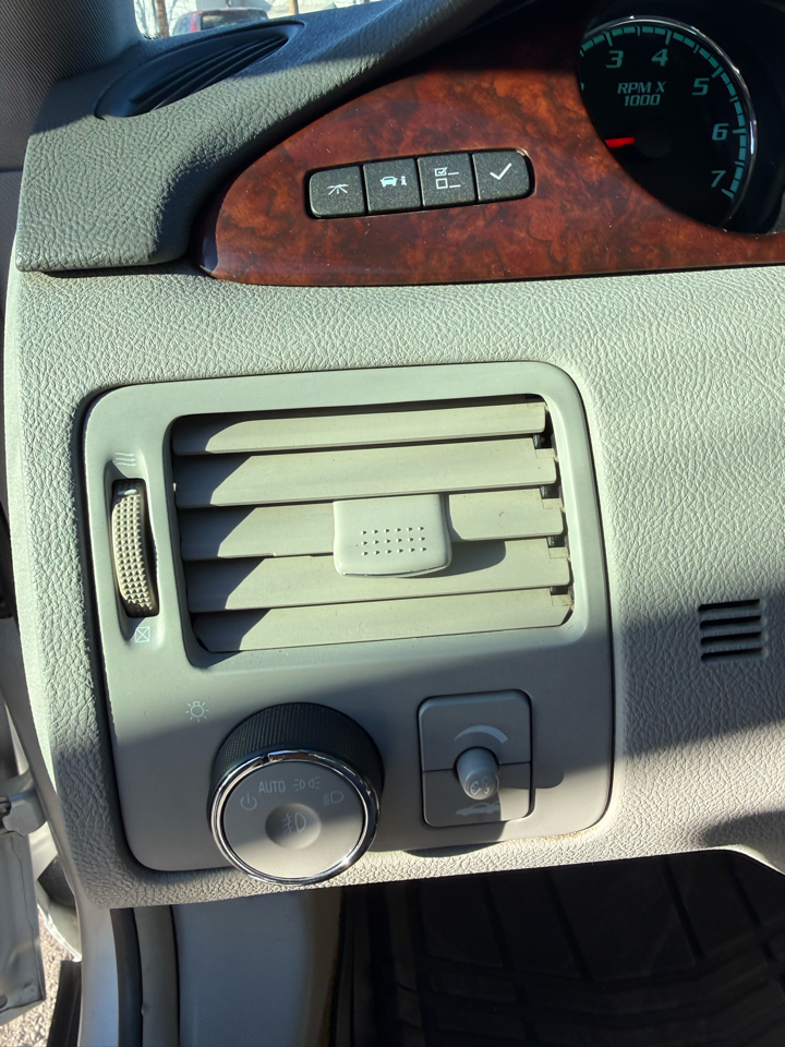 Buick Lucerne CXL 2010