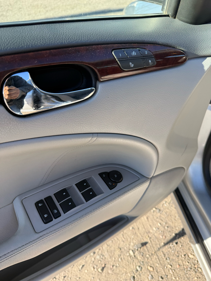 Buick Lucerne CXL 2010