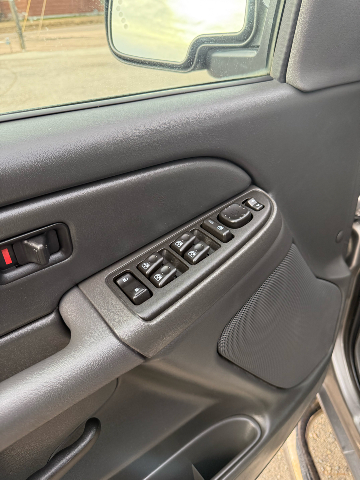 Chevrolet Silverado 1500 LS2 Crew Cab 4WD 2006