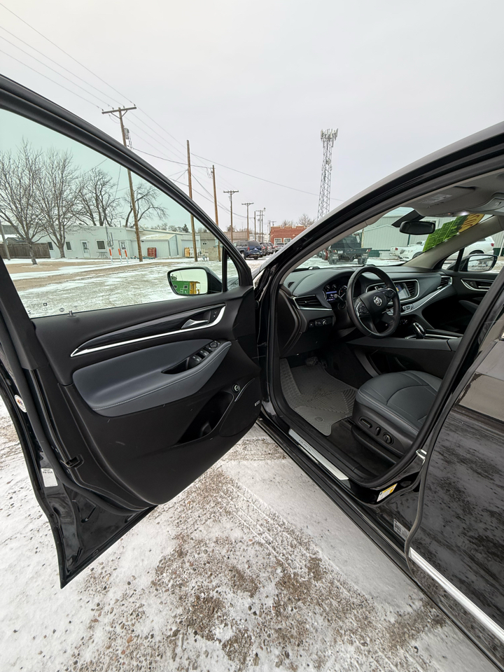 Buick Enclave Essence AWD 2020