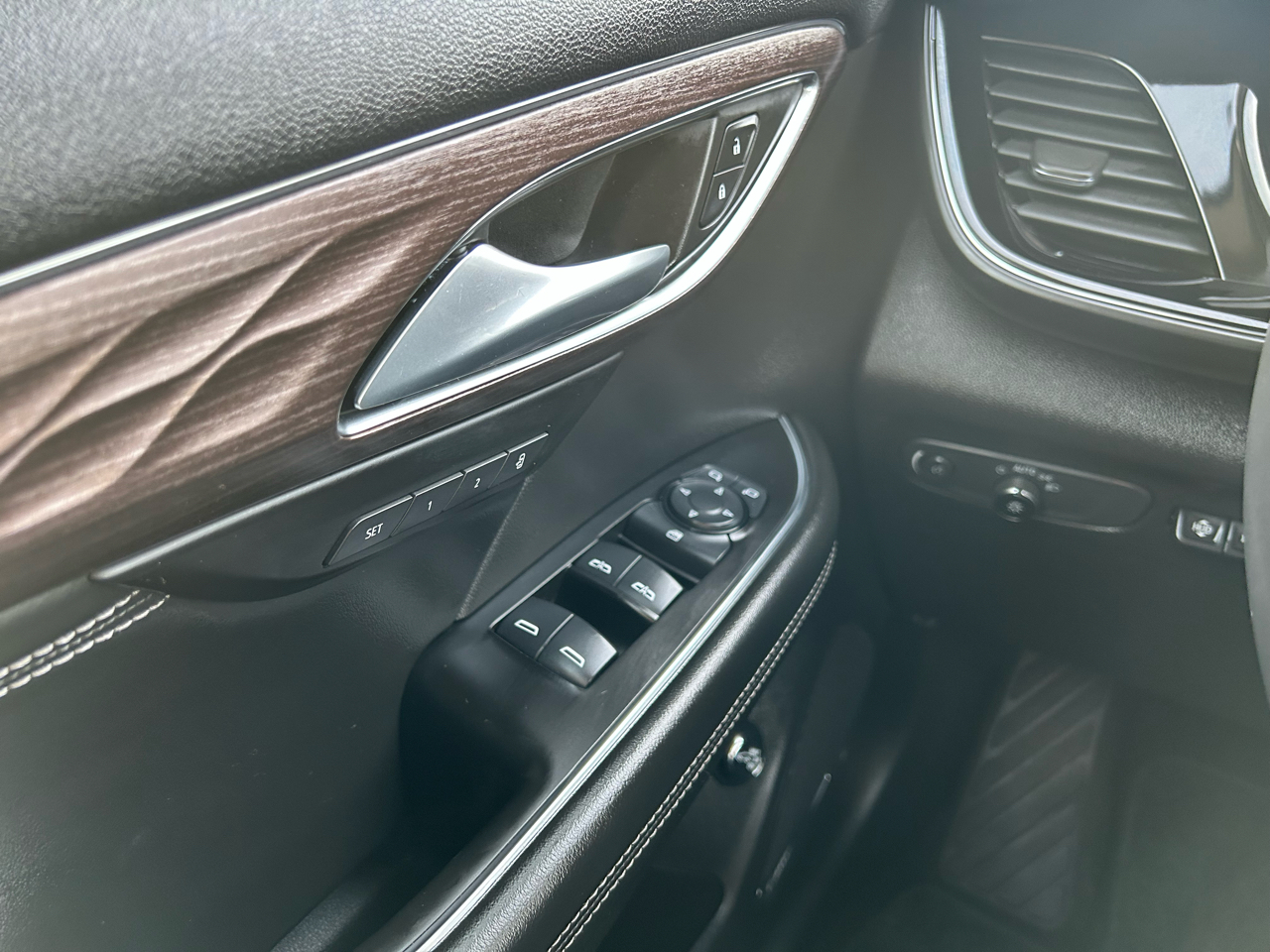 Buick Envision Avenir AWD 2021