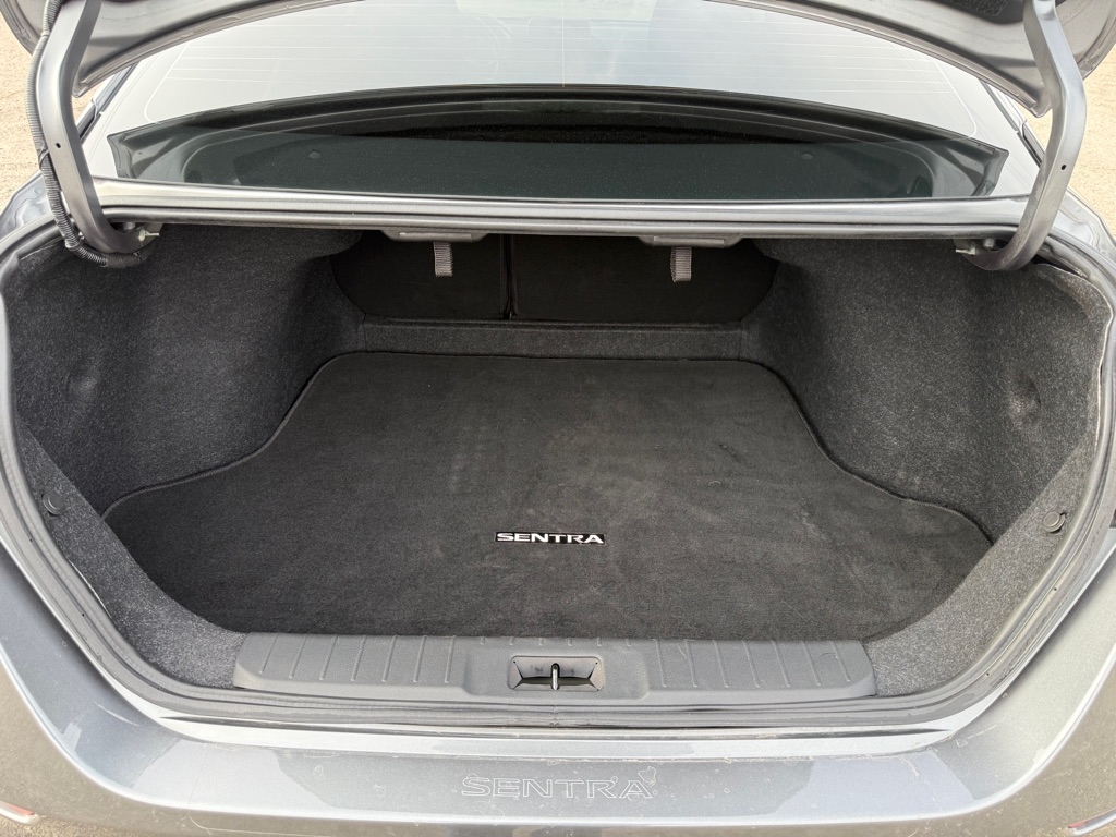 Nissan Sentra SV 2022