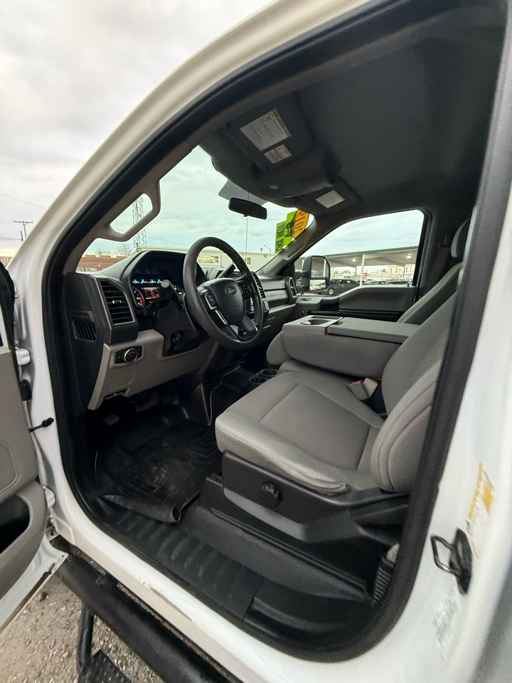 Ford F-250 SD XL Crew Cab Long Bed 4WD 2019
