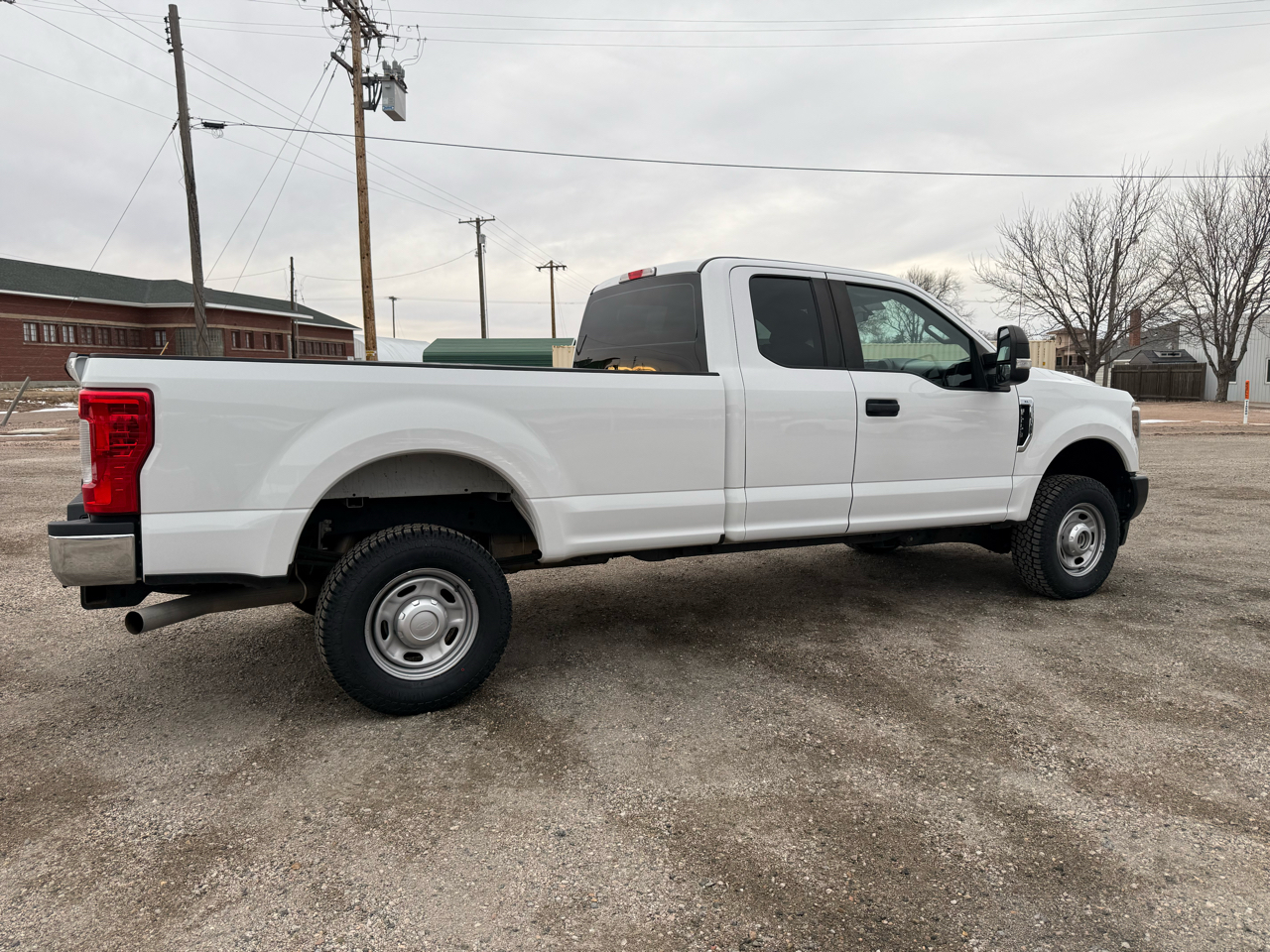 Ford F-250 SD XL SuperCab Long Bed 4WD 2019