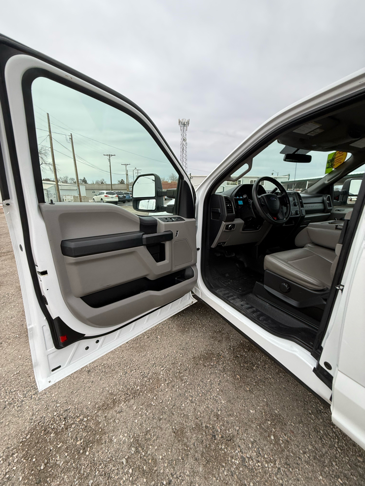 Ford F-250 SD XL SuperCab Long Bed 4WD 2019