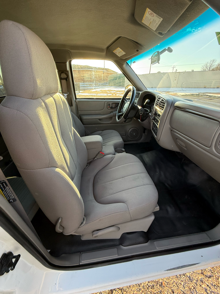 GMC Sonoma SL Ext. Cab 2WD 2003