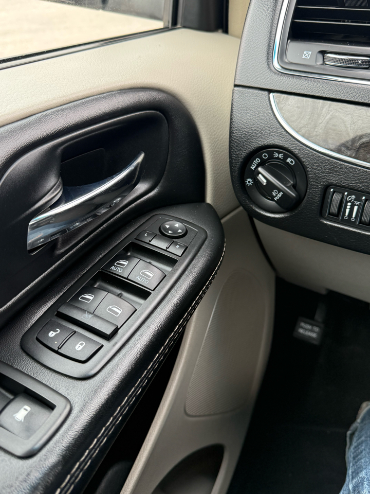 Chrysler Town & Country Touring 2015