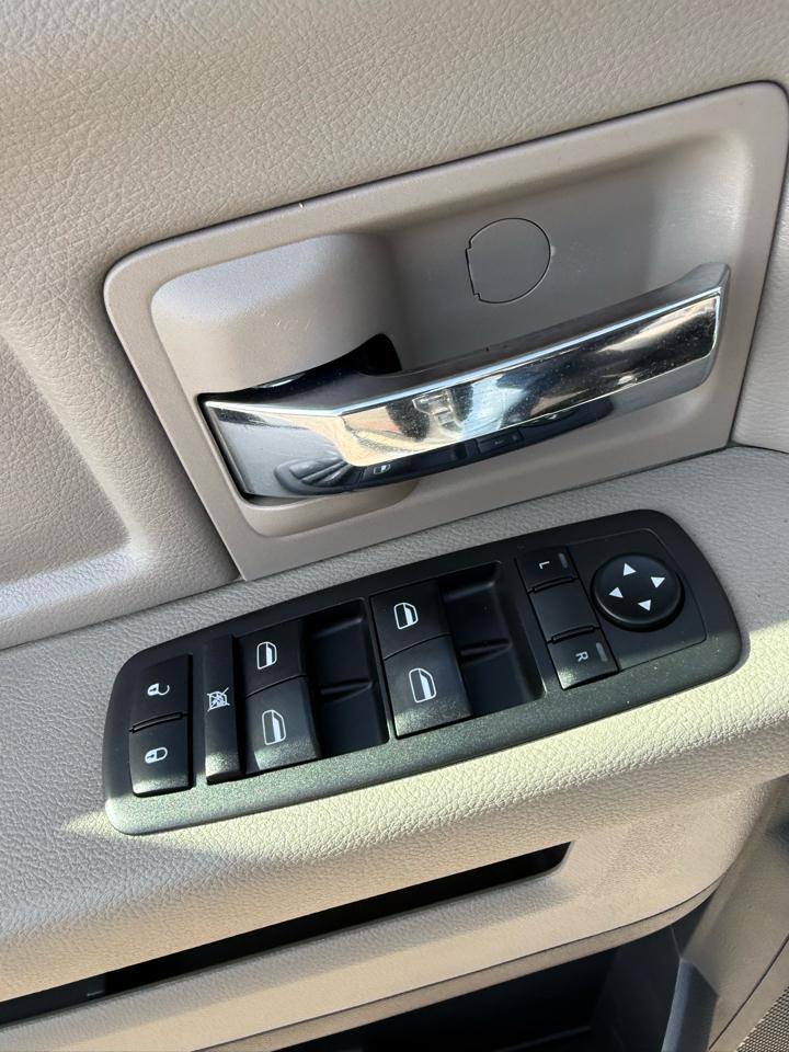 Dodge 2500 Power Wagon Crew Cab 4WD 2010