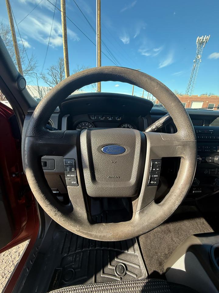 Ford F-150 XL SuperCrew 5.5-ft. Bed 4WD 2014