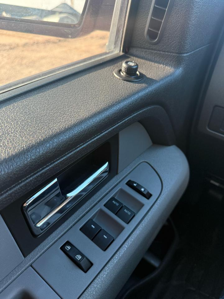 Ford F-150 XL SuperCrew 5.5-ft. Bed 4WD 2014