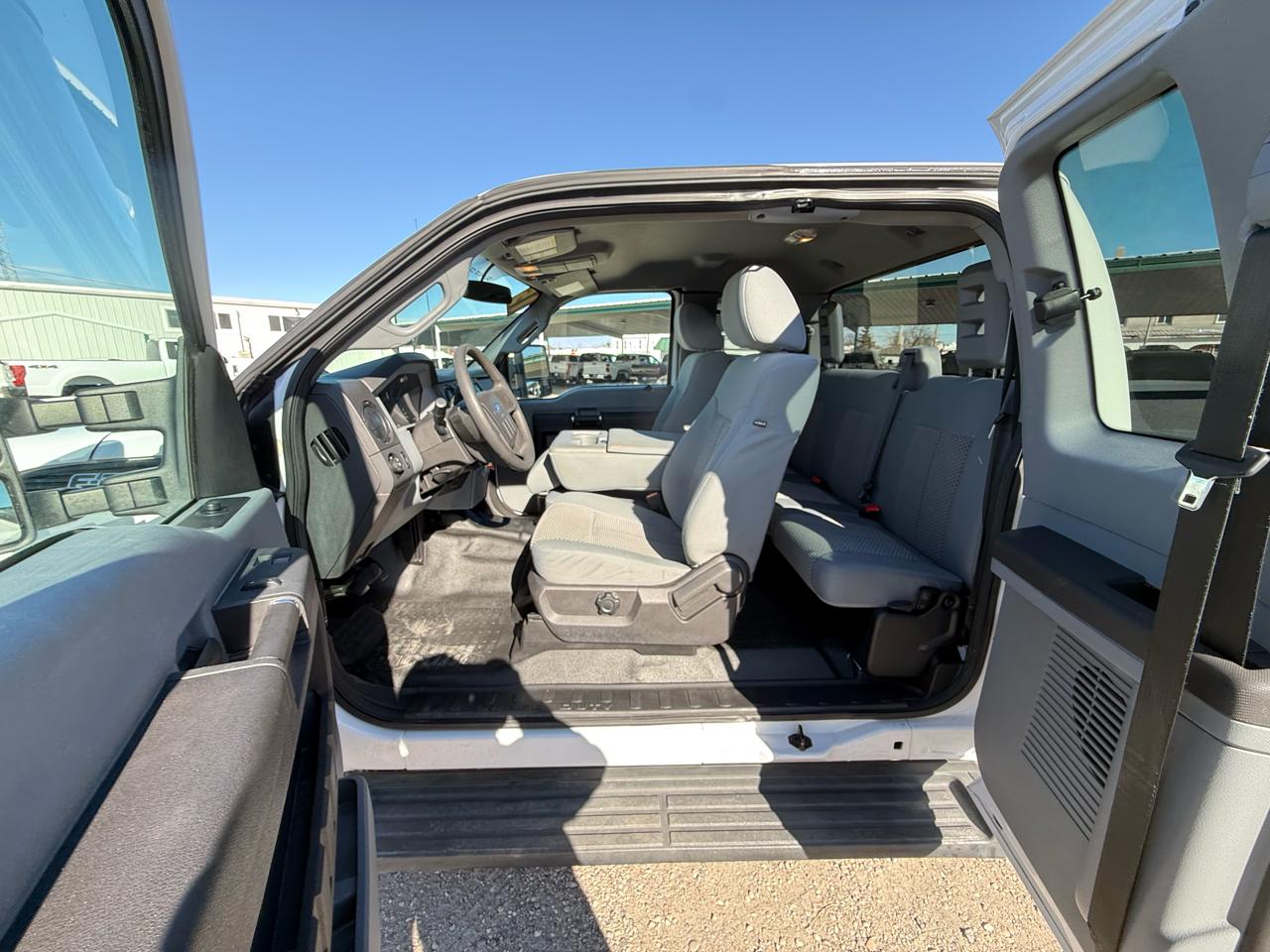 Ford F-250 SD XL SuperCab 4WD 2015