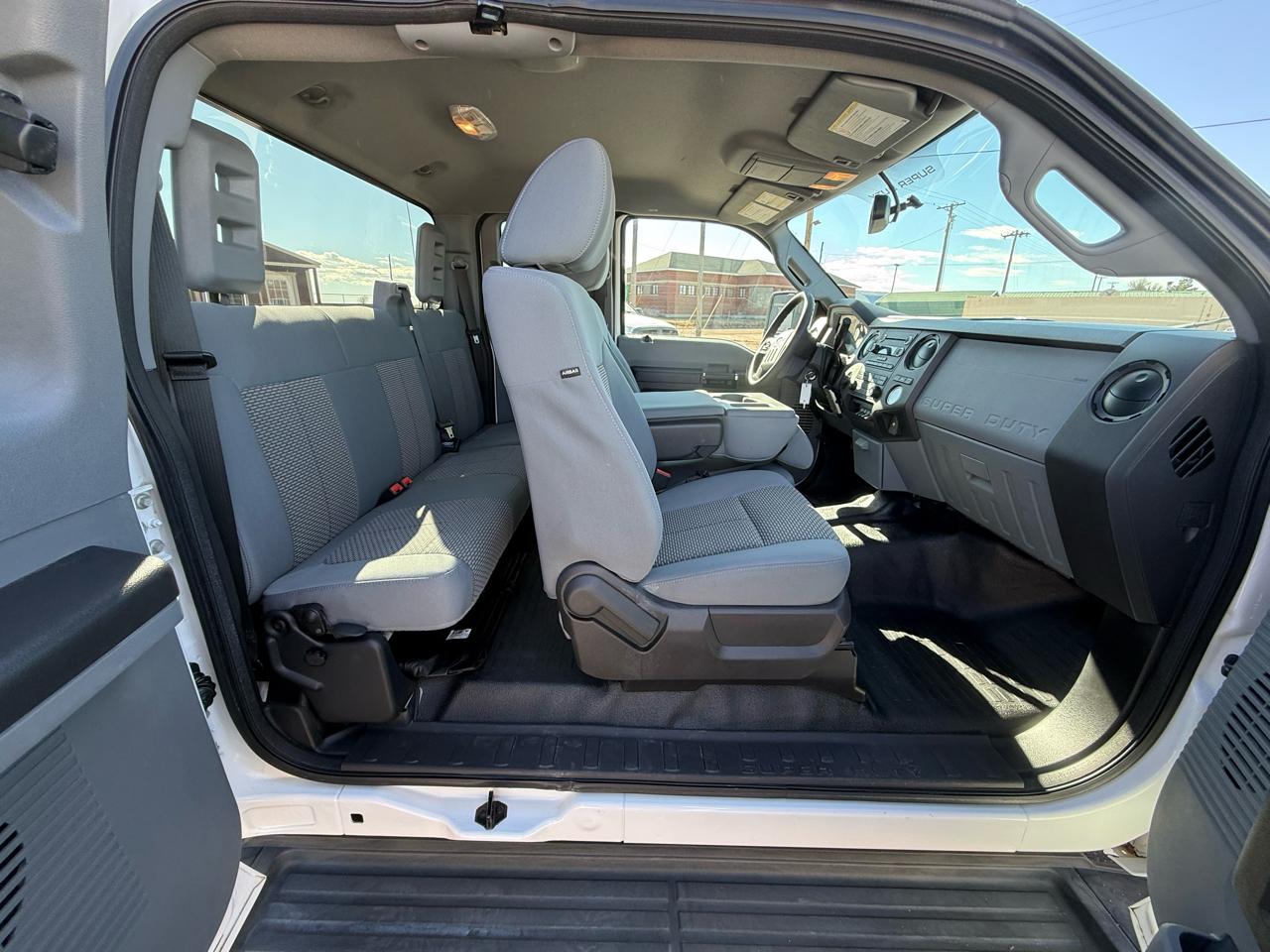 Ford F-250 SD XL SuperCab 4WD 2015