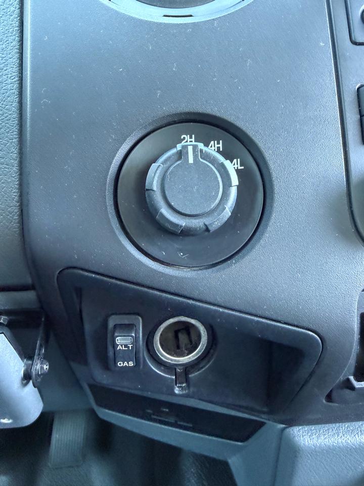 Ford F-250 SD XL SuperCab 4WD 2015