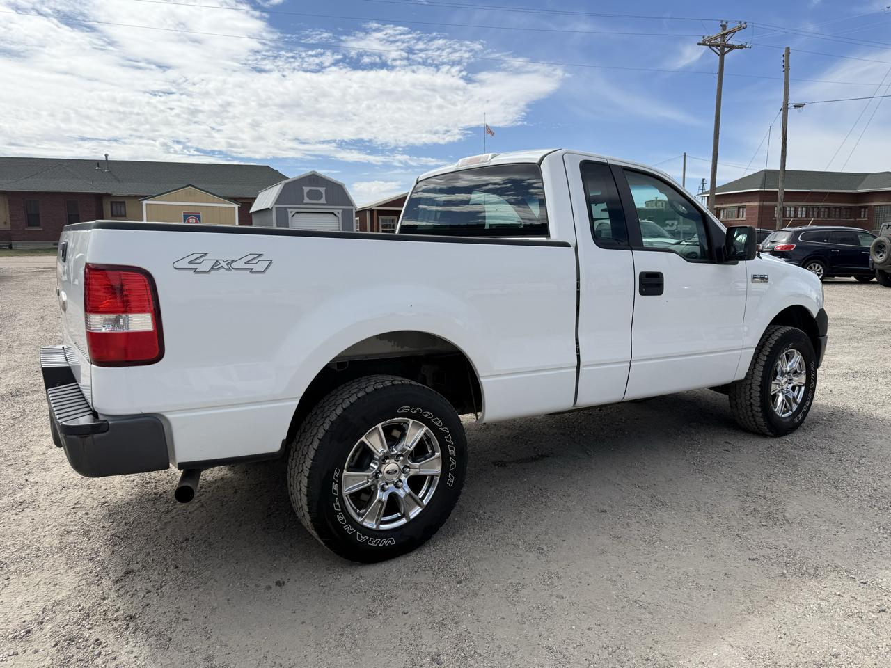Ford F-150 4WD Reg Cab 126" XL 2008