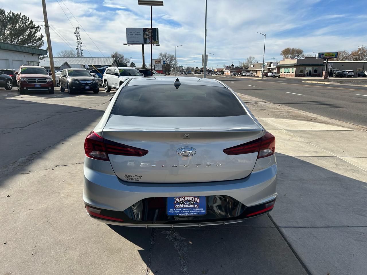 Hyundai Elantra SEL 2020