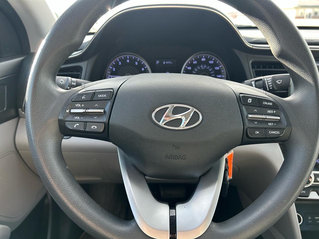 Hyundai Elantra SEL 2020