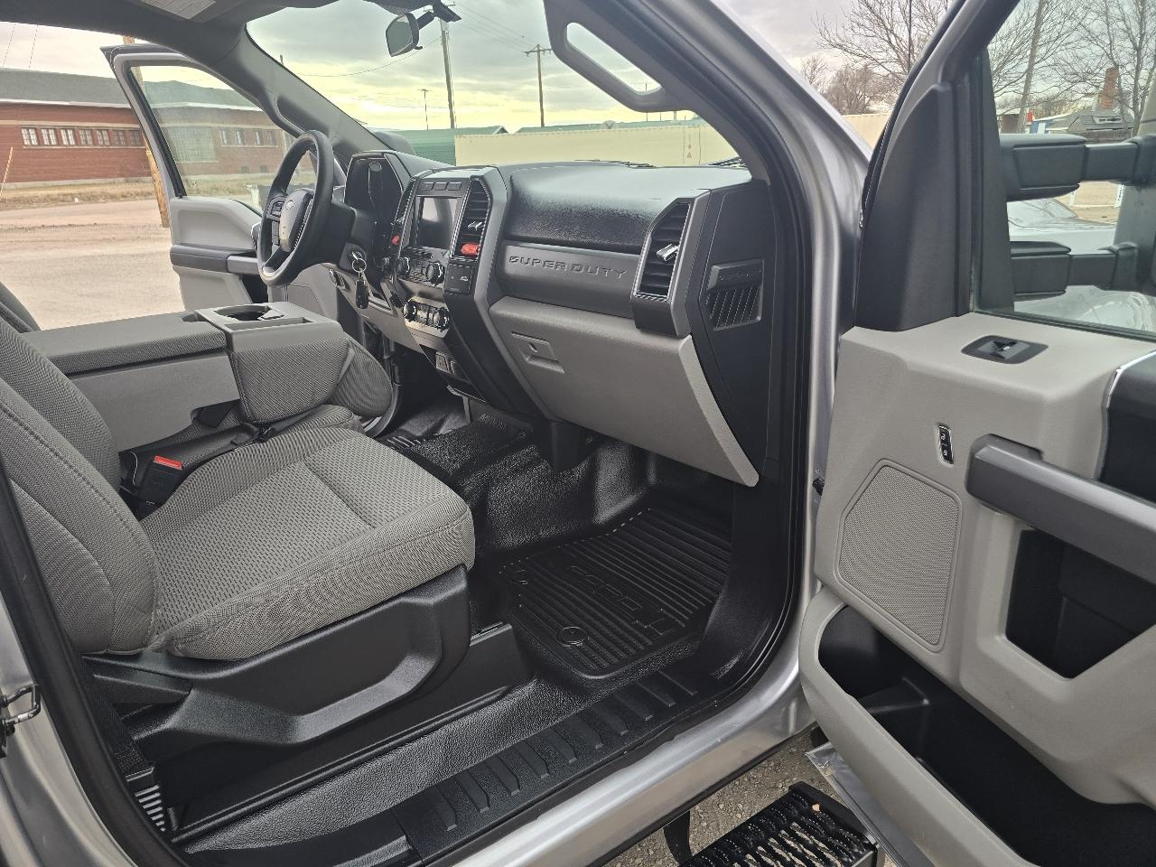 Ford F-250 SD XLT Crew Cab Long Bed 4WD 2020