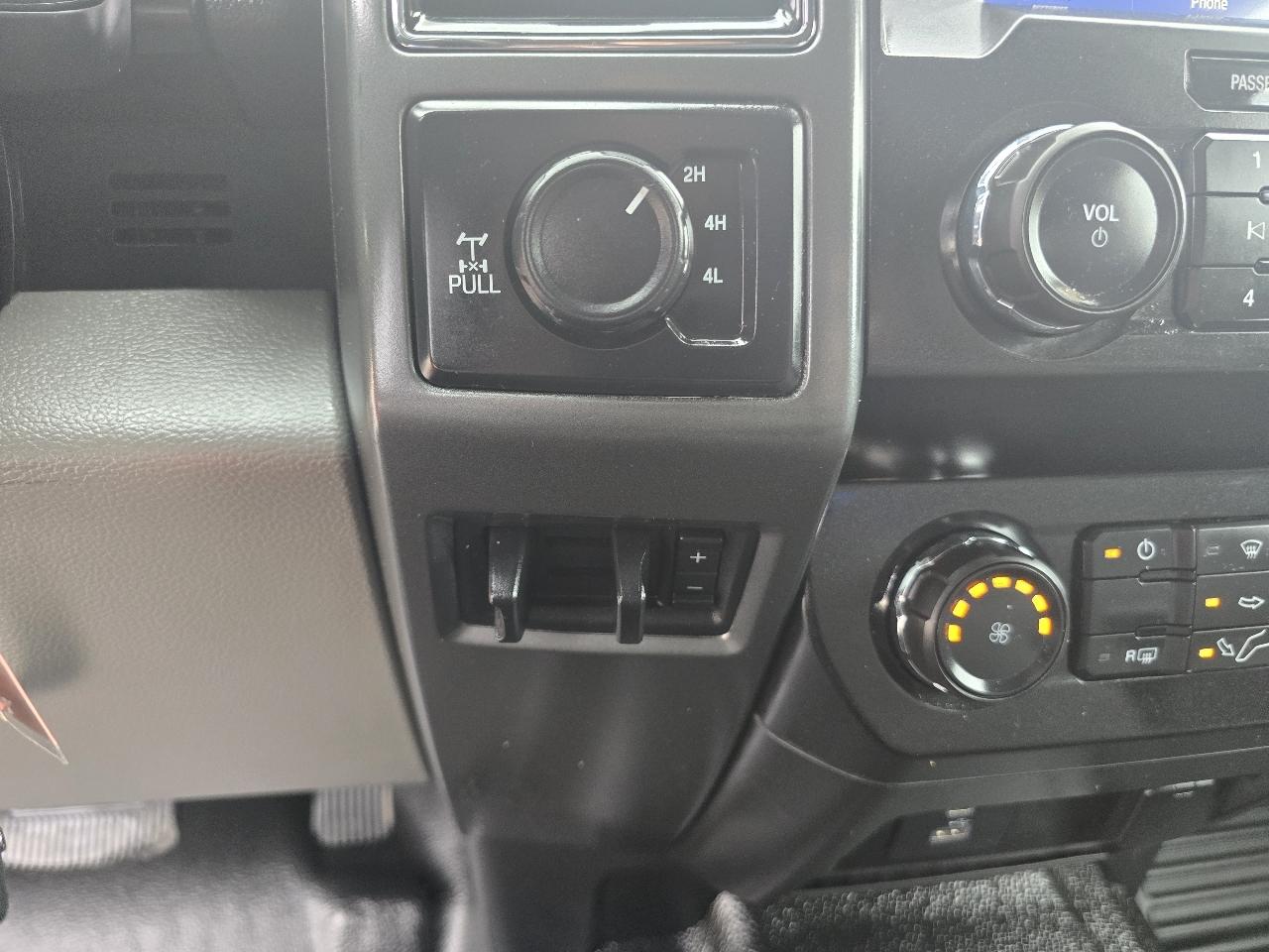 Ford F-250 SD XLT Crew Cab Long Bed 4WD 2020