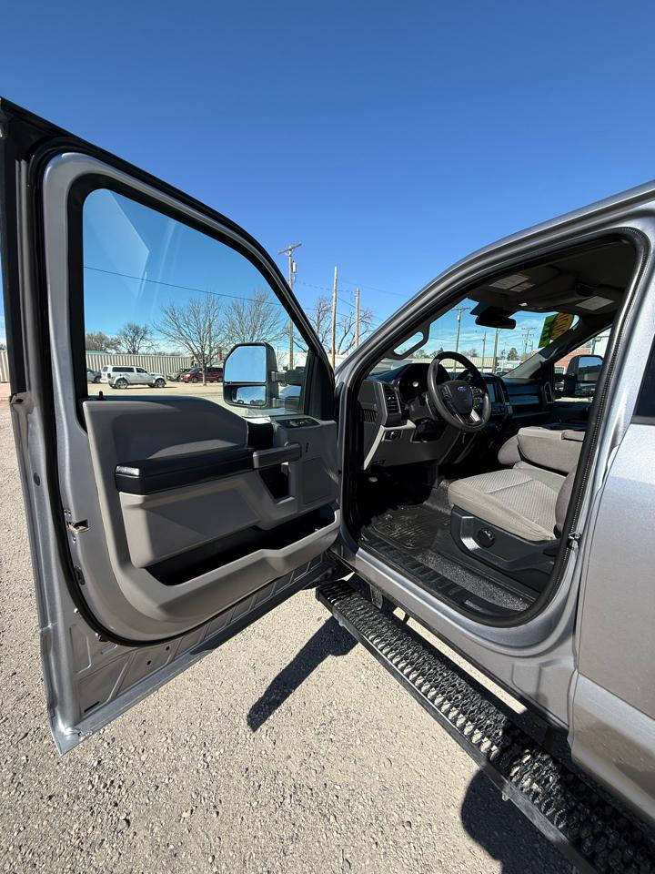 Ford F-250 SD XLT Crew Cab 4WD 2020