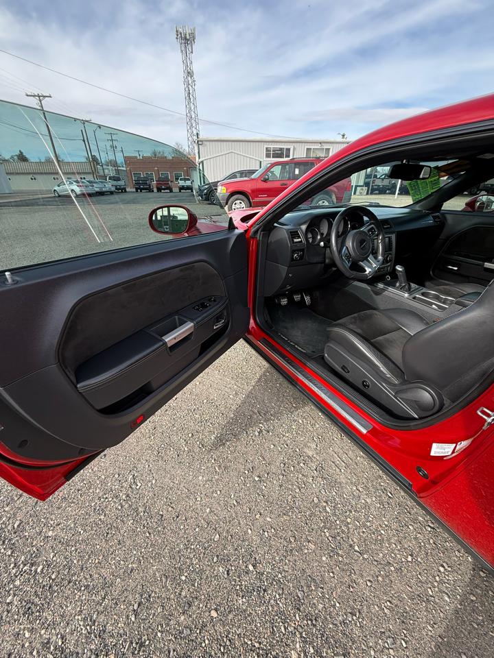 Dodge Challenger SRT8 2012