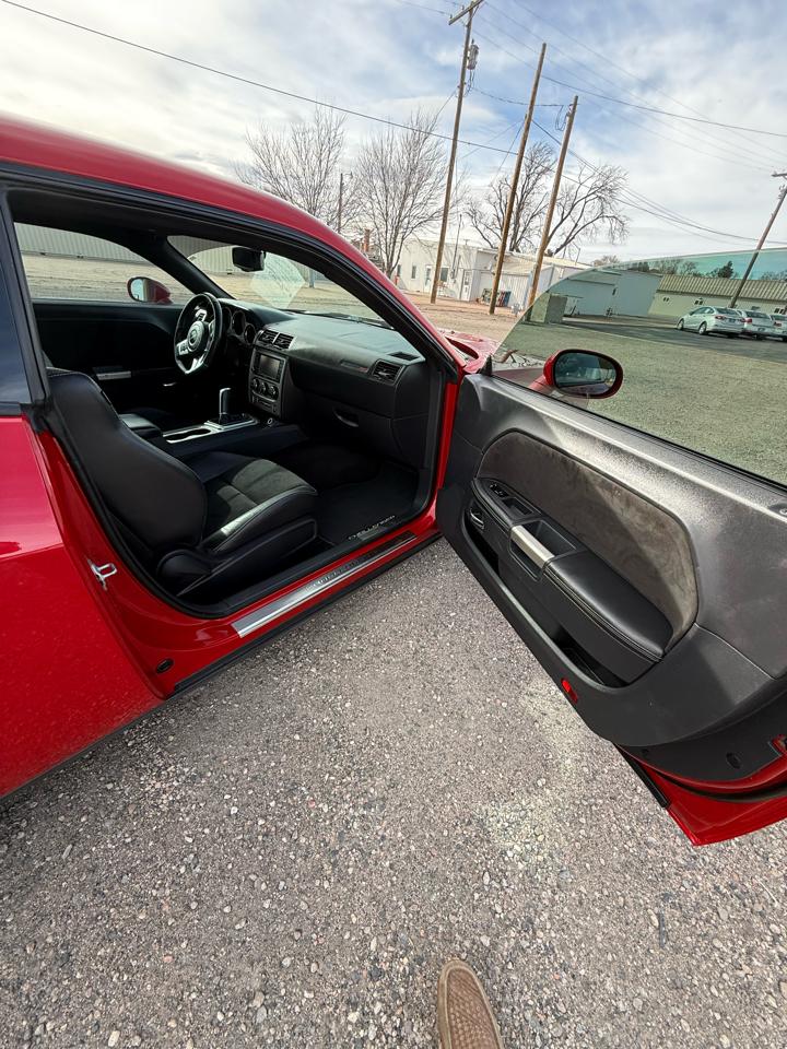 Dodge Challenger SRT8 2012