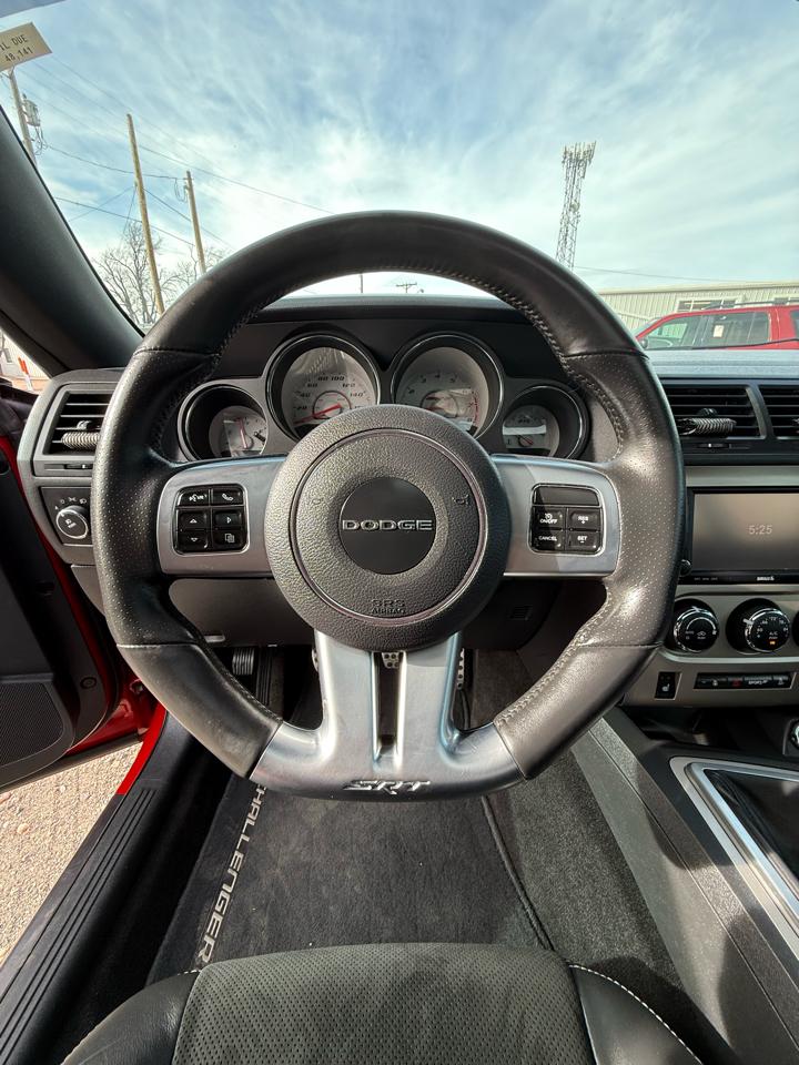 Dodge Challenger SRT8 2012