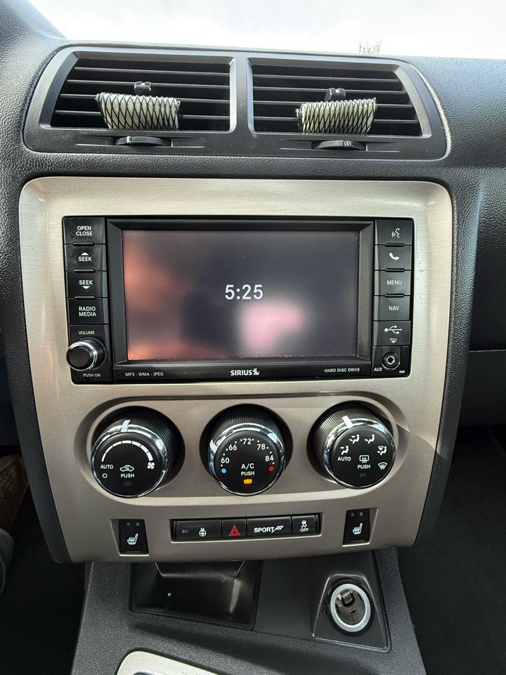 Dodge Challenger SRT8 2012