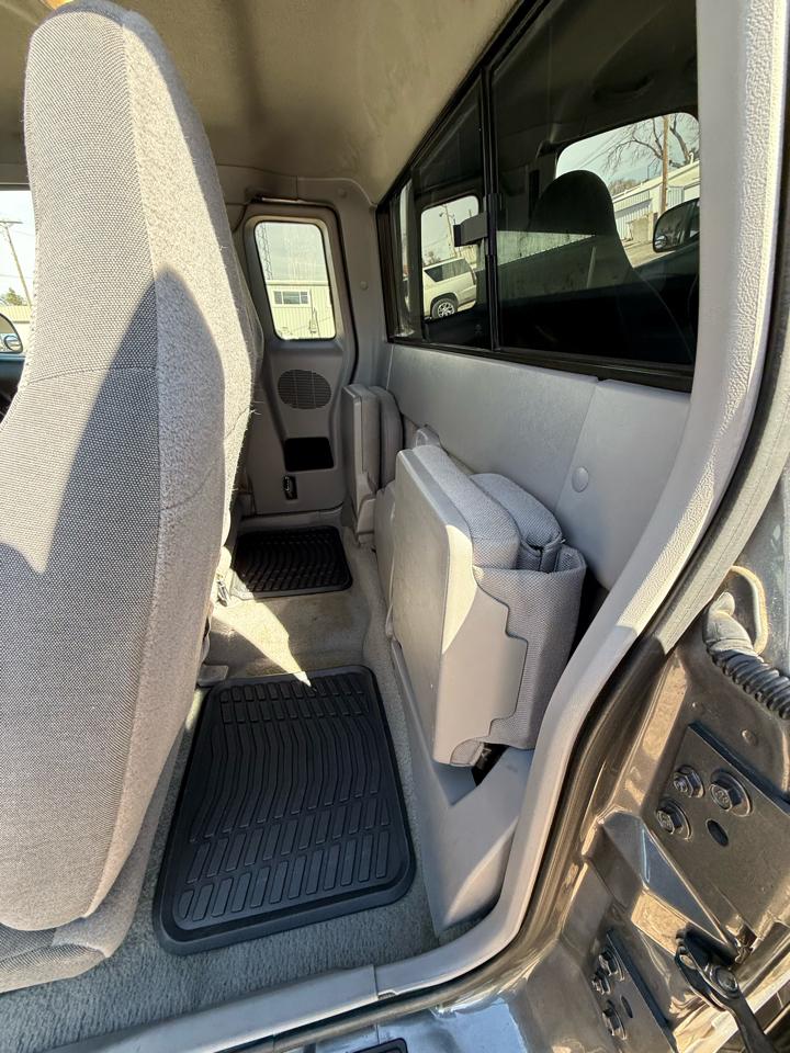 Mazda B-Series B4000 SE Cab Plus 2WD 1998