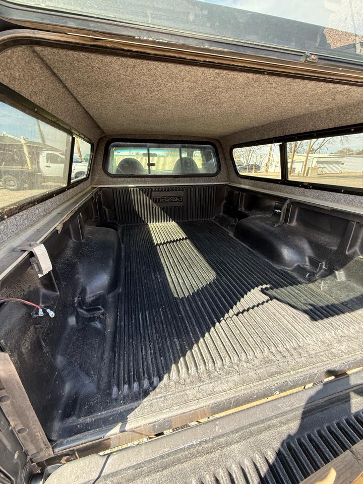 Mazda B-Series B4000 SE Cab Plus 2WD 1998