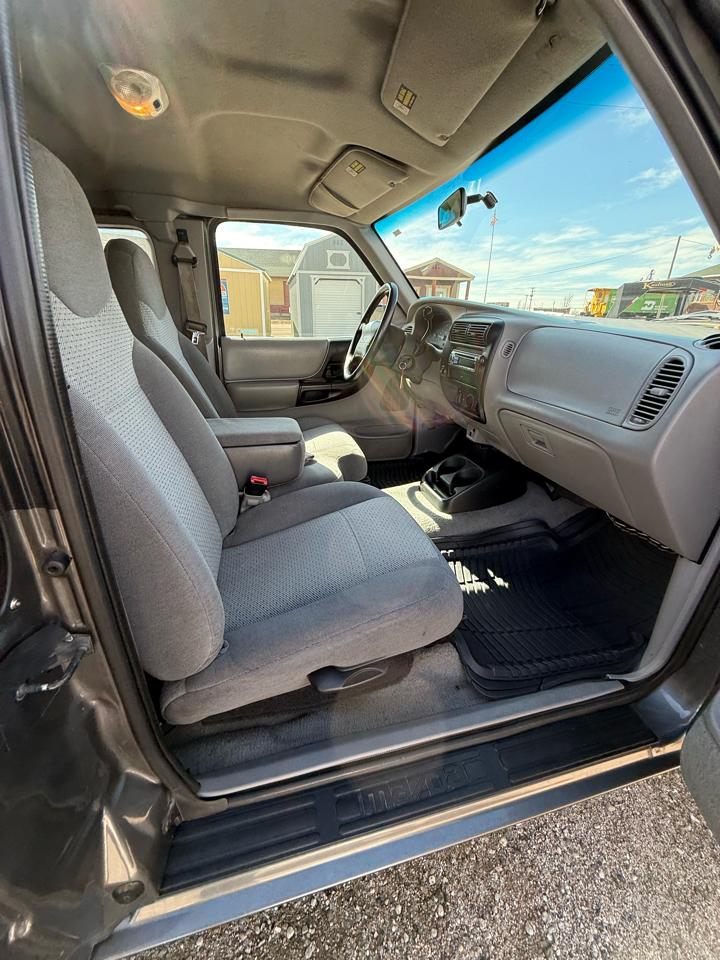 Mazda B-Series B4000 SE Cab Plus 2WD 1998