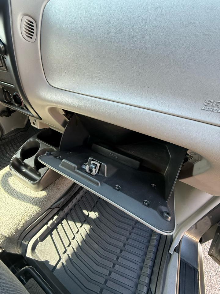 Mazda B-Series B4000 SE Cab Plus 2WD 1998