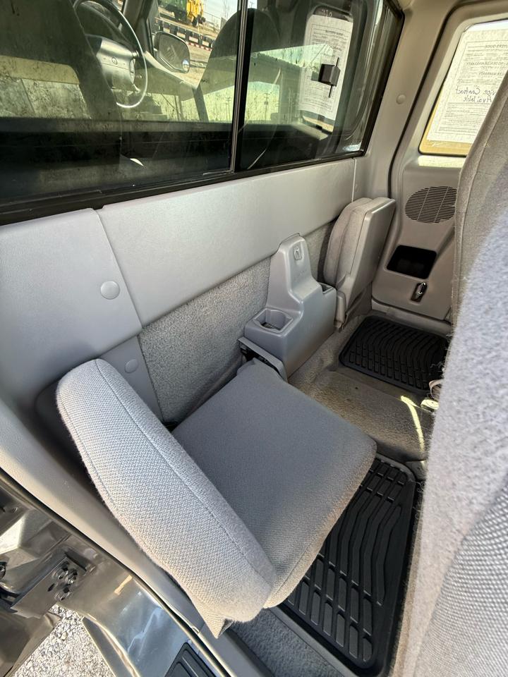 Mazda B-Series B4000 SE Cab Plus 2WD 1998