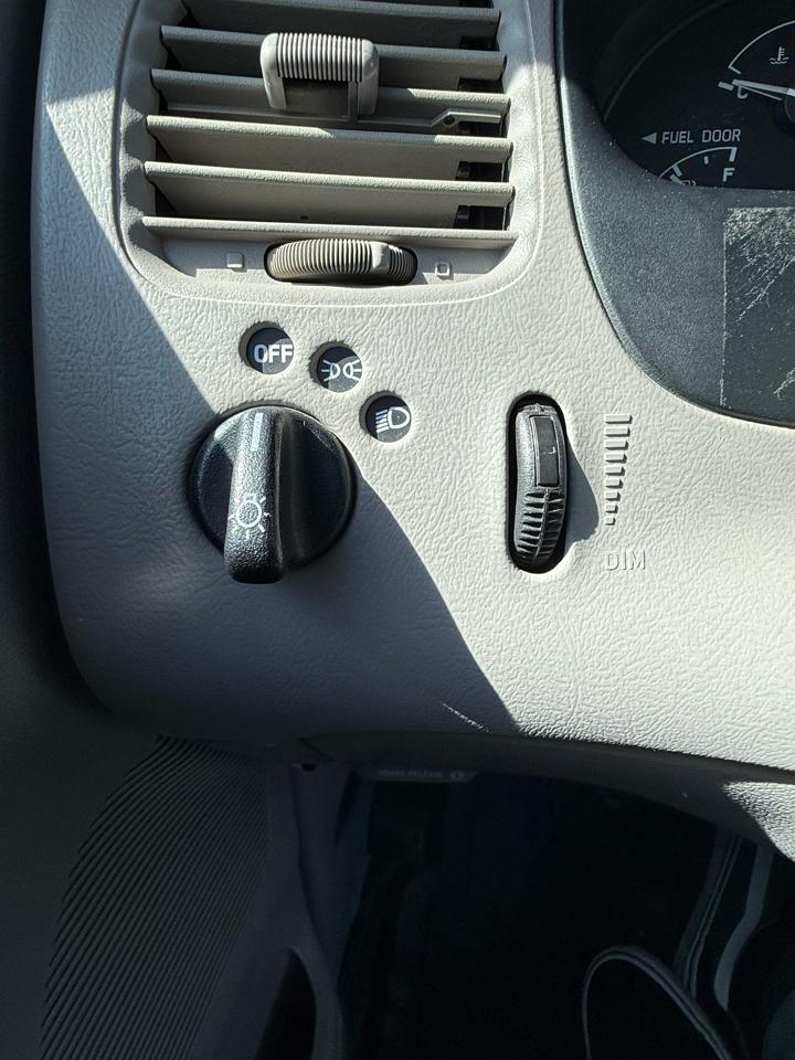 Mazda B-Series B4000 SE Cab Plus 2WD 1998